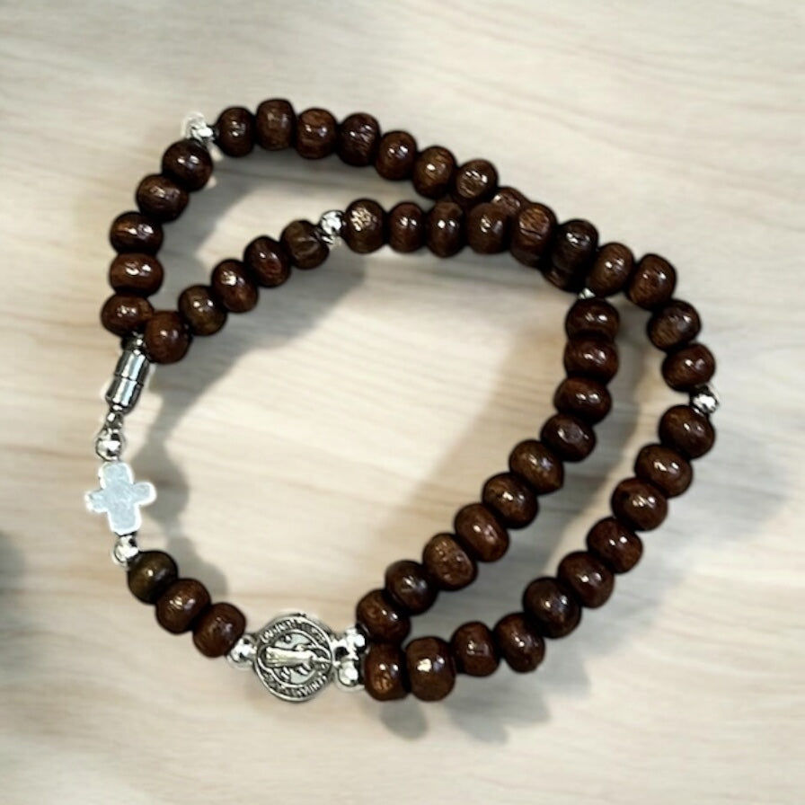 Handmade Beaded Rosary Bracelet | Mini 5-decade rosary | Wood Beads & Magnetic Clasp | Beaded Rosary | St Benedict Medal | Rosary for Men