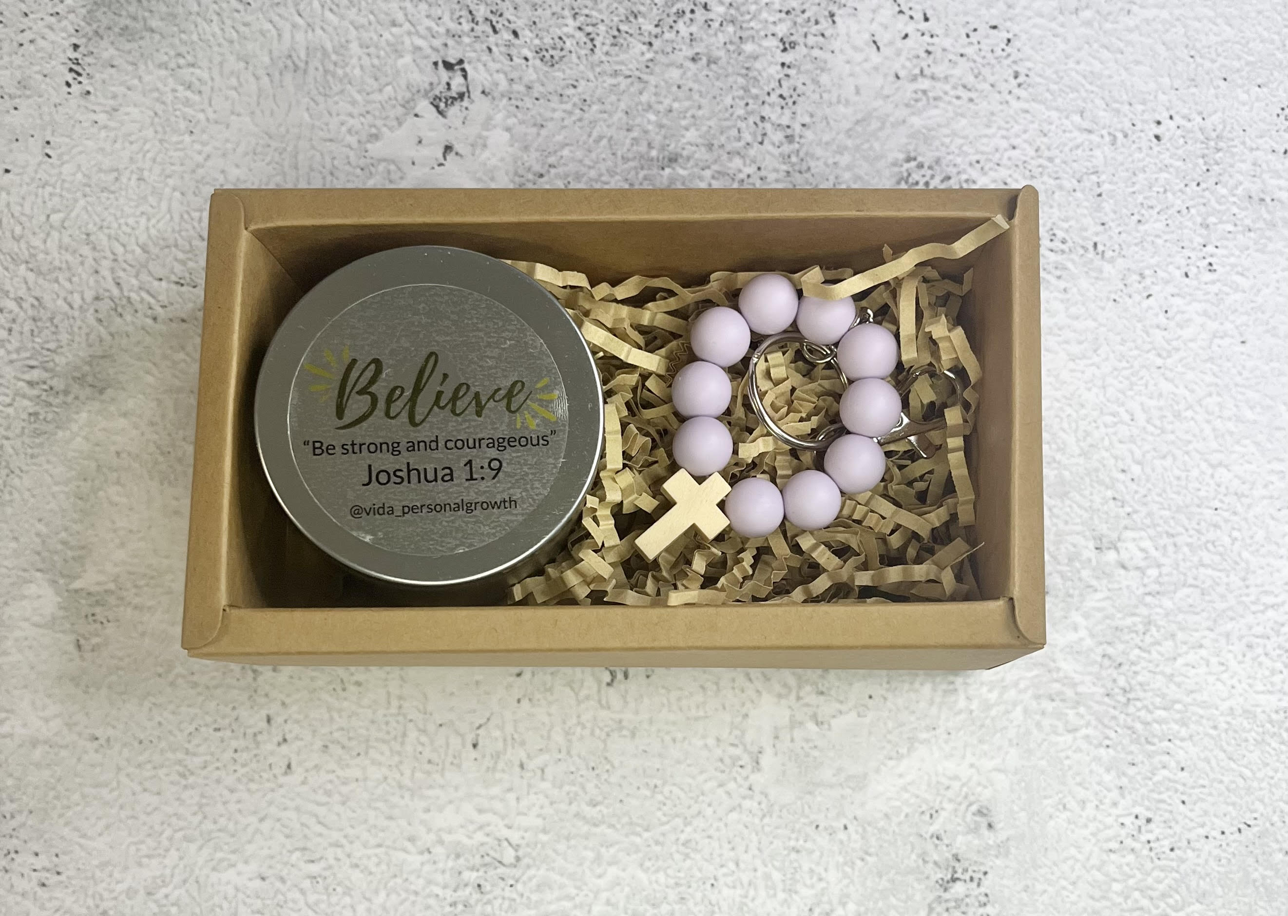 Regalos católicos, regalo de confirmación, regalo de bodas, vela de cera de soja, llavero de década, favores del rosario, caja de regalo católica