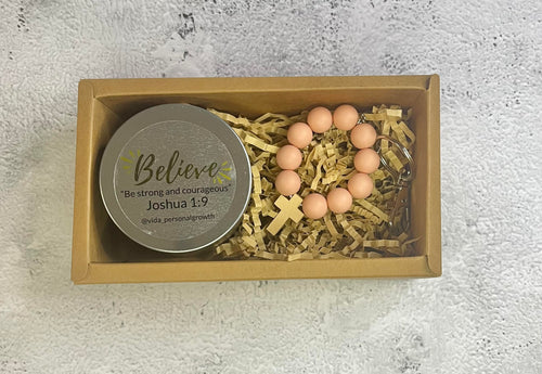 Regalos católicos, regalo de confirmación, regalo de bodas, vela de cera de soja, llavero de década, favores del rosario, caja de regalo católica